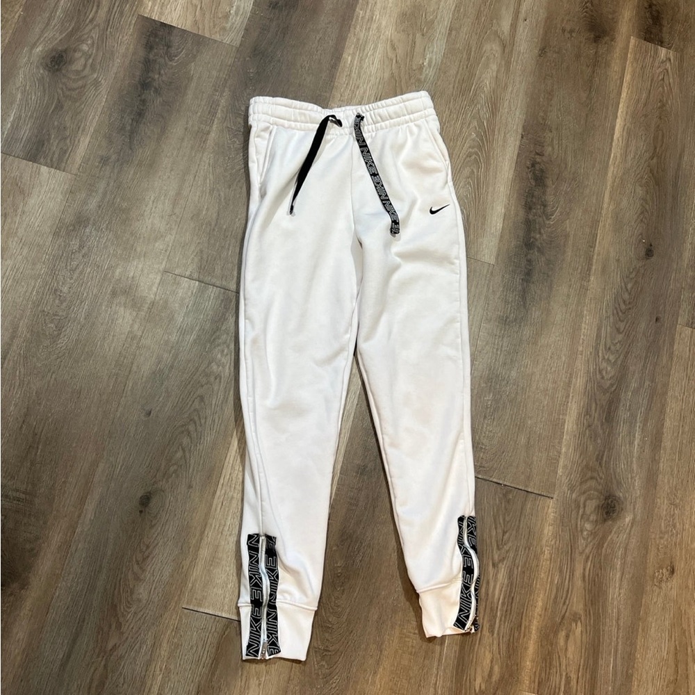 Nike joggers xs